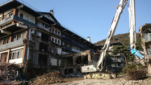 某ホテル・旅館解体工事