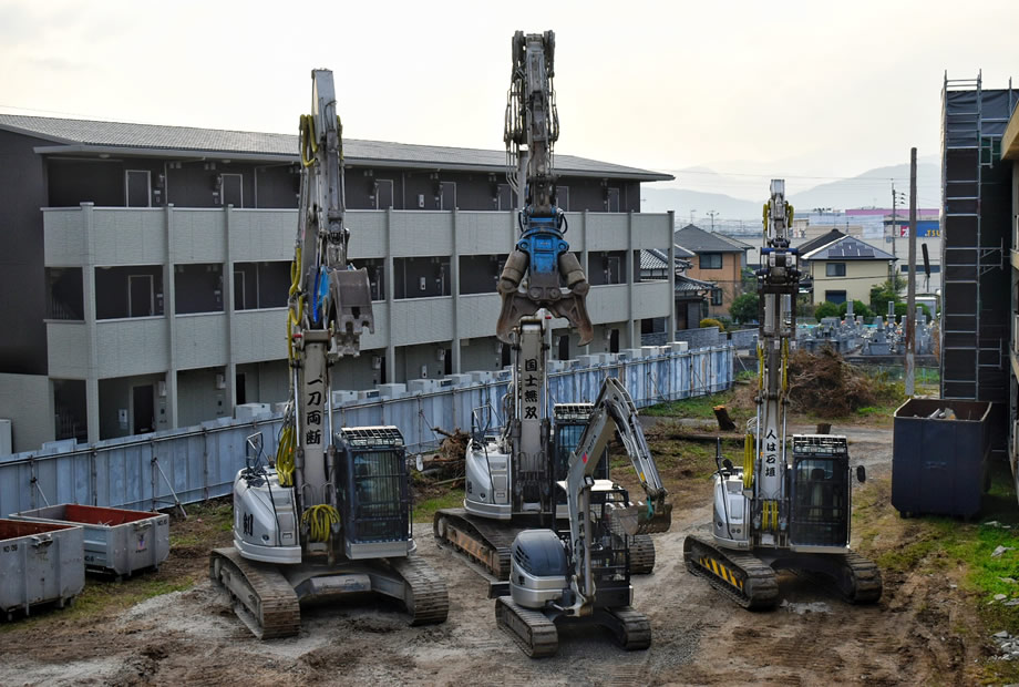 Strong02：重機はすべて自社保有。だから対応がスピーディー